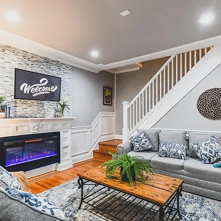Chic & Cozy City Living Enjoy Baltimore In Style